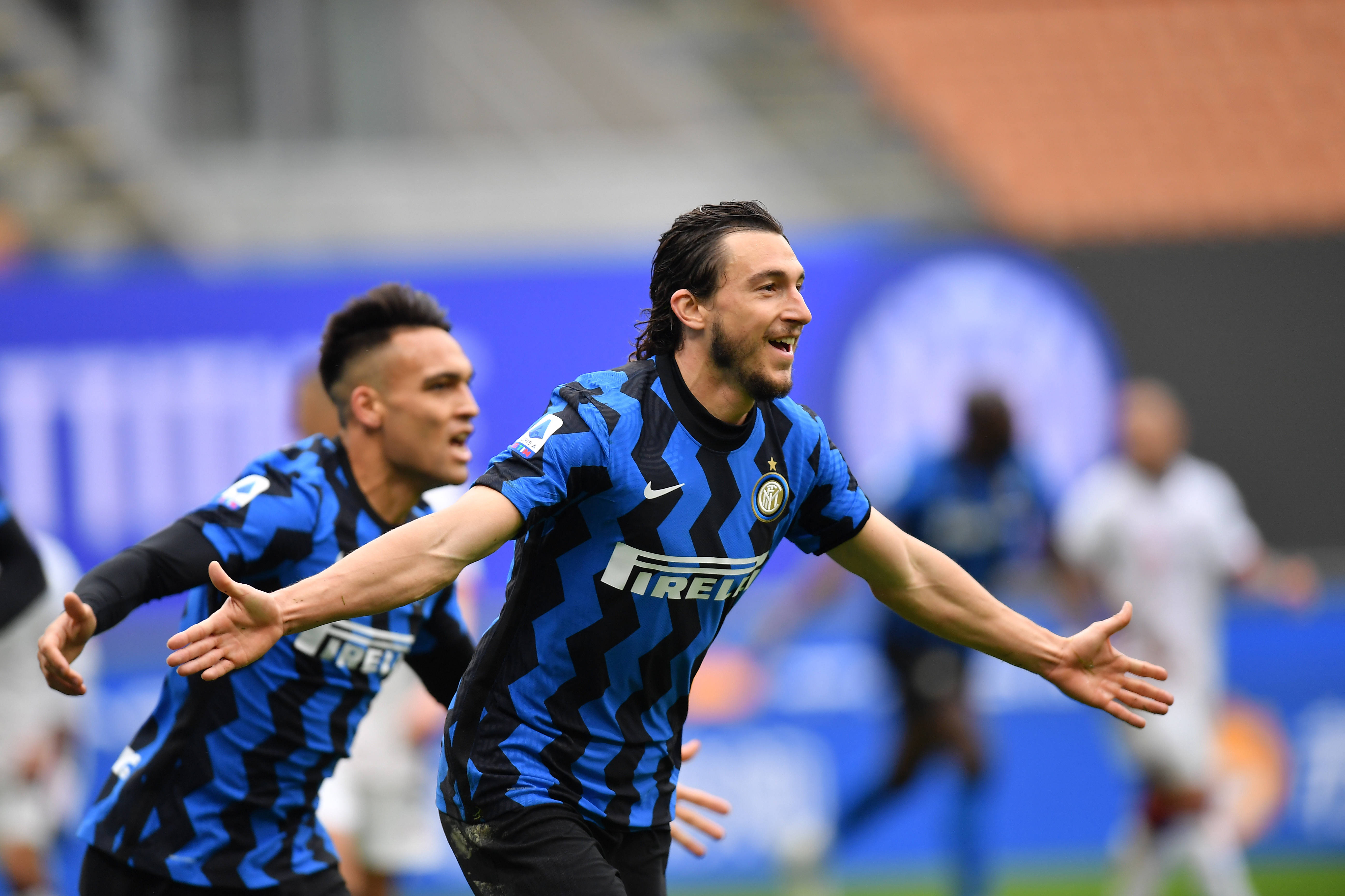 卡卢卢：对球队充满信心，在新主帅的率领下我们在不断进步（卡卢卢：对球队信心十足，新帅带队我们持续进步）