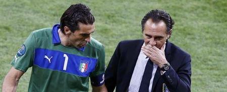 破产了，记录报：法院准备拍卖博阿维斯塔俱乐部的资产（记录报：博阿维斯塔俱乐部陷入破产，法院拟拍卖其资产）