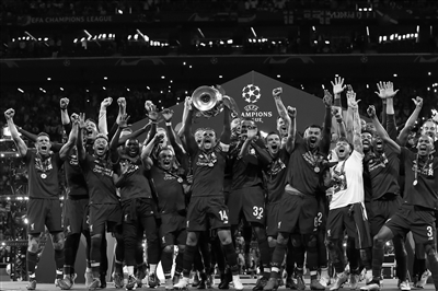 足球文化与城市精神（城市气质与足球文化）