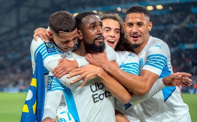 官方：36岁前韩国国脚奇诚庸与浦项制铁续约，签约至2026赛季末（官方确认：前韩国国脚奇诚庸（36岁）与浦项制铁续约，合同至2026赛季末）