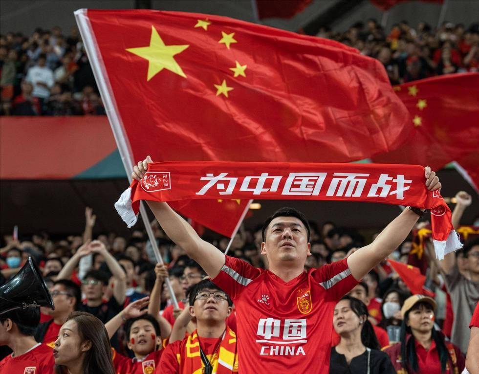 王牌对决！姆巴佩21场25球4助，哈兰德20场20球3助（巅峰争锋：姆巴佩21战25球4助，哈兰德20战20球3助）