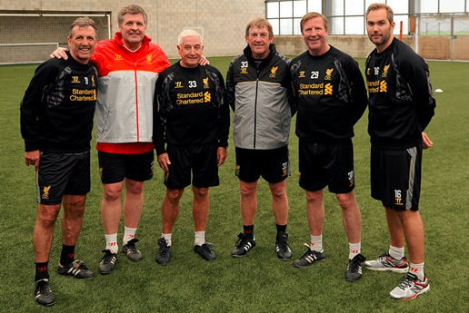 4-3险胜布莱顿＋斩获联赛4连胜＋跃居积分榜第3位＋各项赛事6连胜（4-3力克布莱顿，联赛四连胜升至第三，各项赛事豪取六连胜）