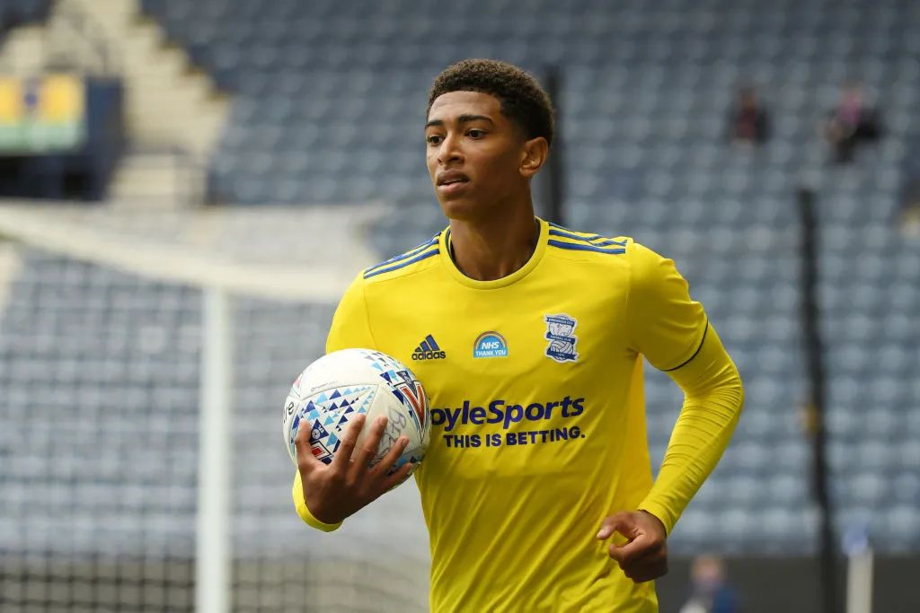 意外！中超冠军队主力外援后腰将跟成都蓉城签约！周定洋为此离队