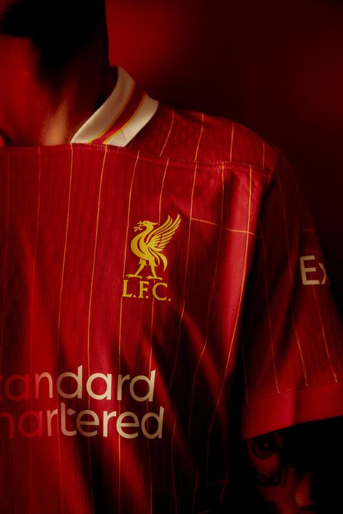 哈兰德：我和梅罗完全不在同一水平，没人能接近他们两人（哈兰德：与梅西、C罗不在一个层次，无人能接近他们的高度）