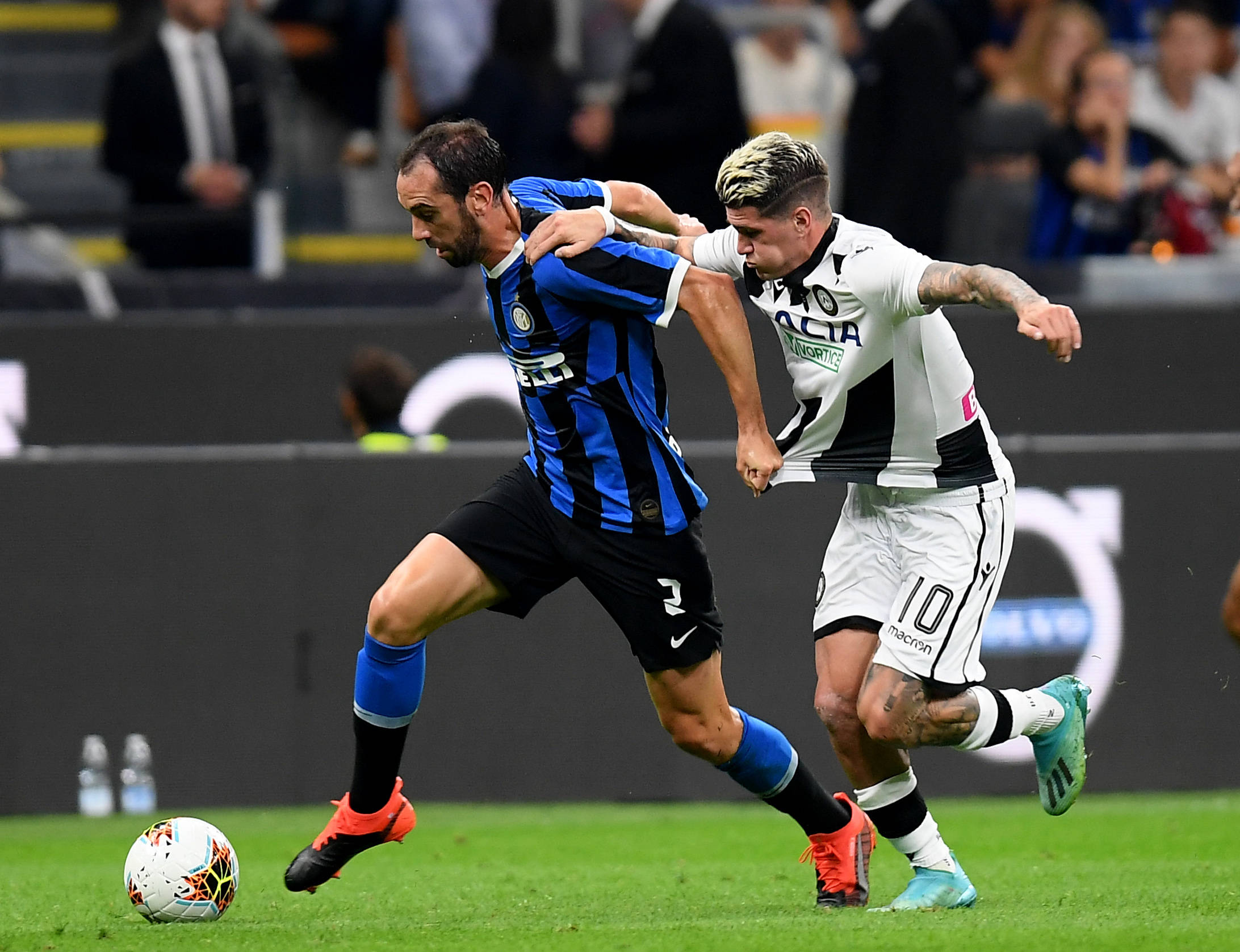 勒沃库森vs多特：希克PK吉拉西；阿德耶米、萨比策首发（勒沃库森战多特：希克对决吉拉西，阿德耶米与萨比策首发登场）