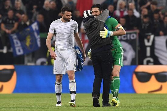 前同事：阿莫林对人要求很严格，但他充满同理心和热情