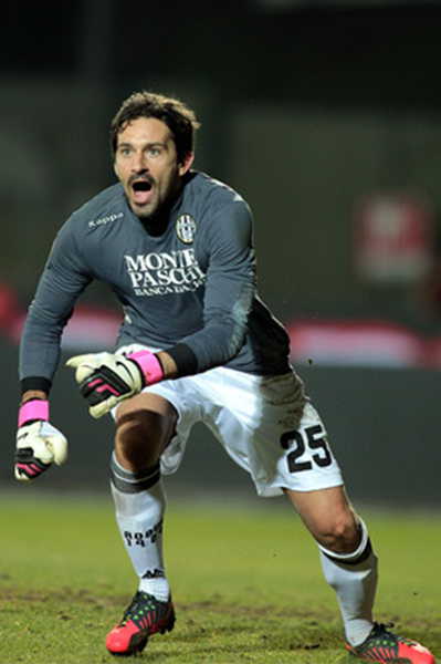 记者：热刺认为奥莫罗迪翁很适合弗兰克的体系，将发起追求（记者：热刺看好奥莫罗迪翁契合弗兰克体系，计划展开追逐）