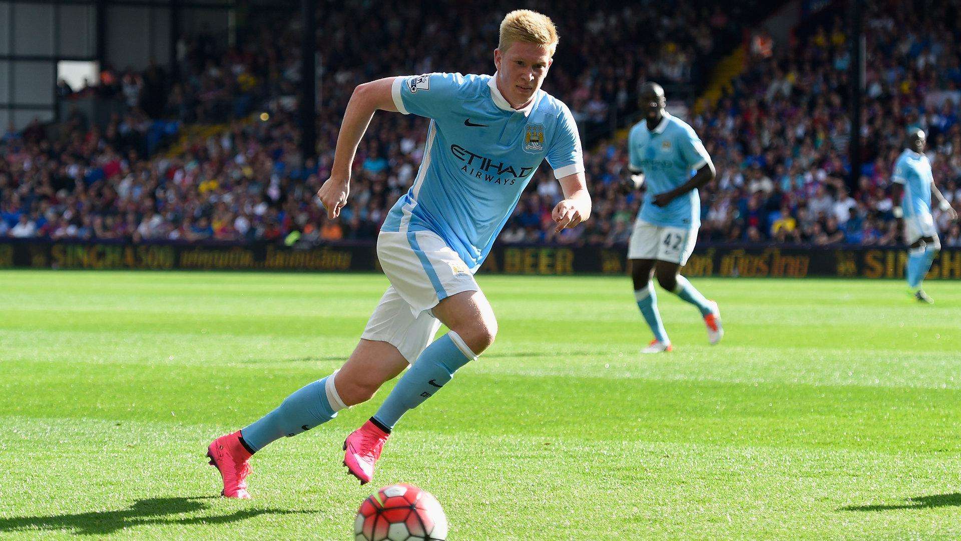 掘金主场有几位小球迷举牌支持威少：拉塞尔拿MVP（掘金主场小球迷举牌力挺威少：齐喊拉塞尔是MVP）