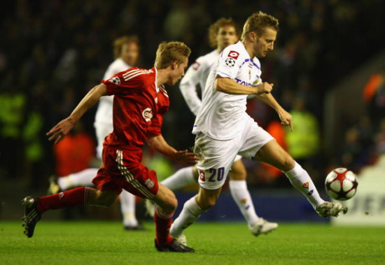 米体：罗马想冬窗租借齐尔克泽，若晋级欧冠会自动触发买断（米体：罗马计划冬窗租借齐尔克泽，若跻身欧冠将自动触发买断条款）