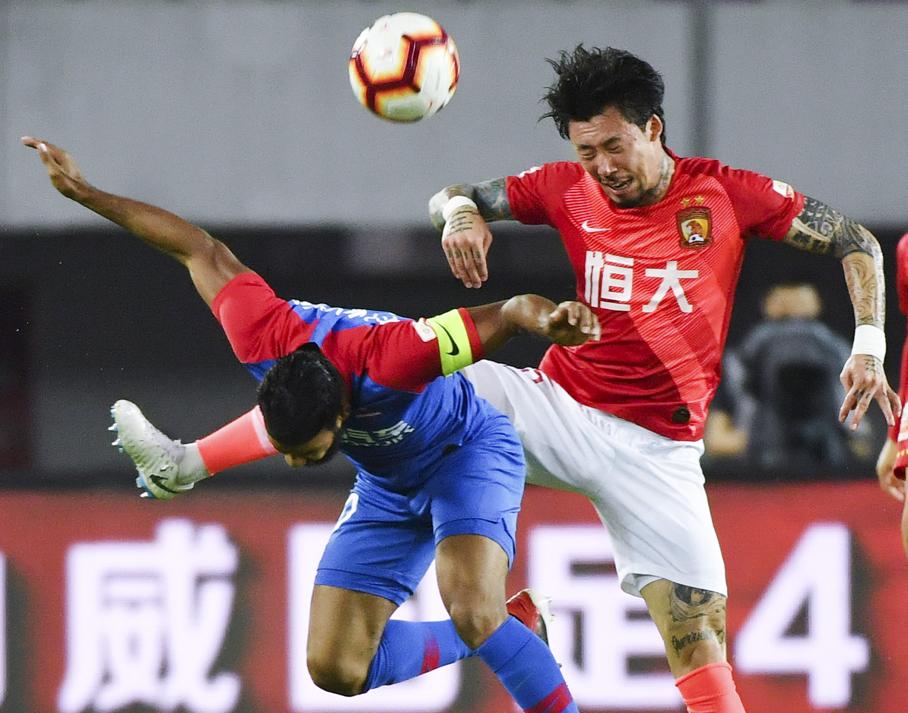 着眼未来，每体：巴萨正在关注阿根廷U17小将托马斯-马尔蒂斯（瞄准未来，每体称巴萨正关注阿根廷U17新星托马斯-马尔蒂斯）