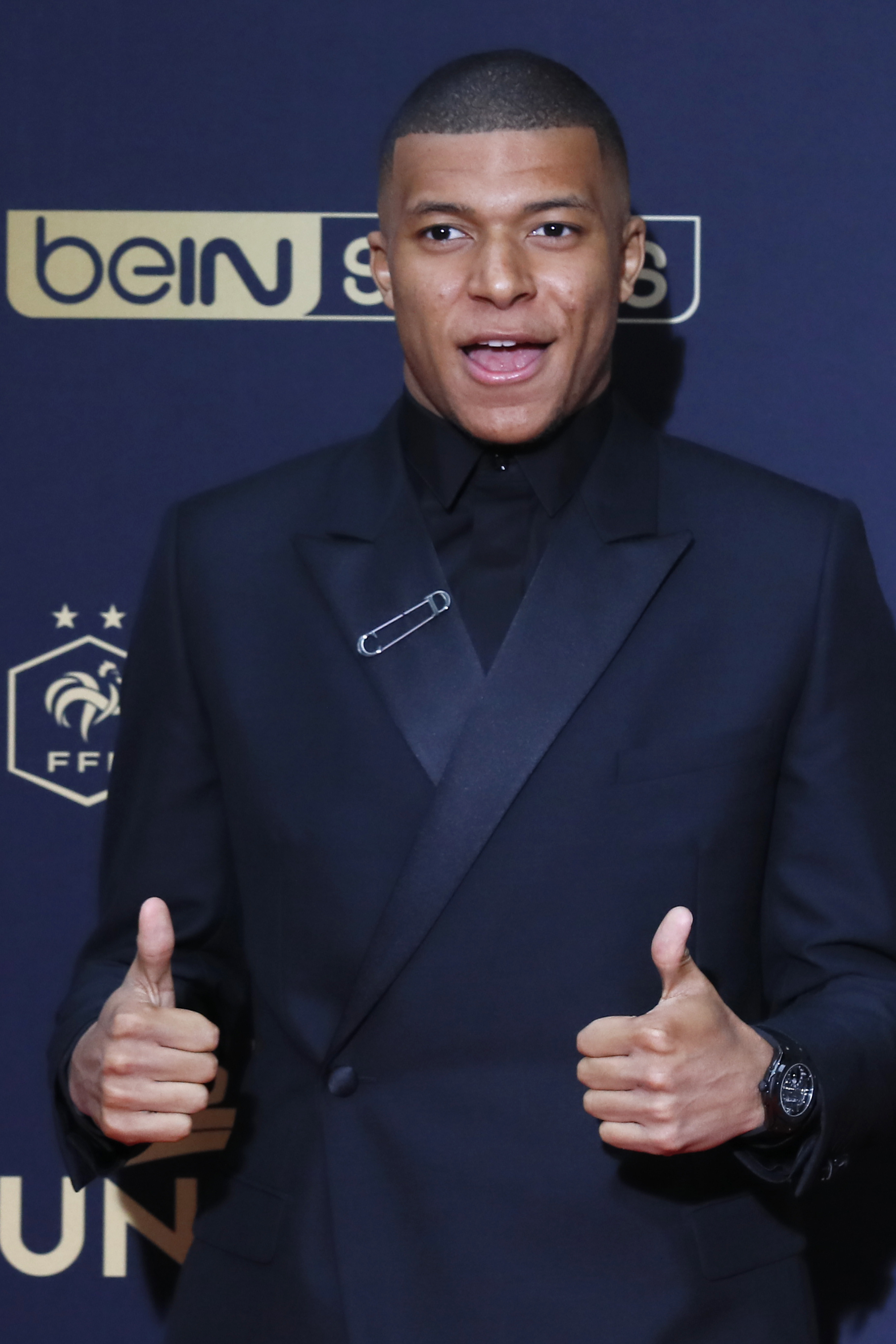 亚足联官方：国安因对阵河内公安比赛中的冲突被罚款5000美元（亚足联通报：国安因与河内公安比赛冲突被罚5000美元）